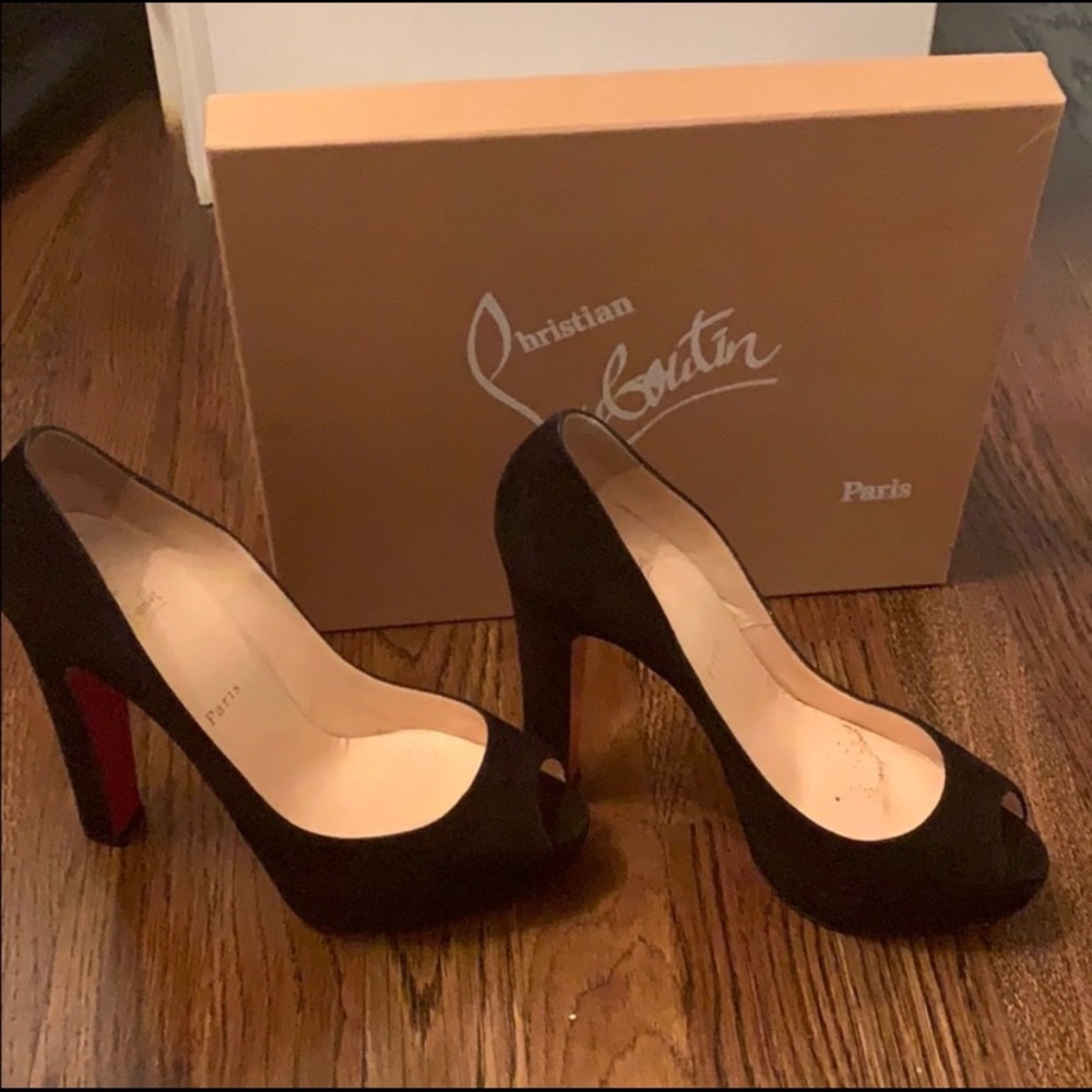 Shameless Veau Velour heels 👠